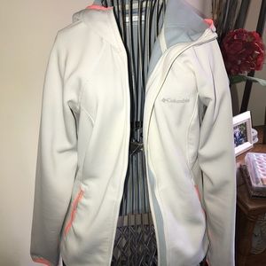 Columbia hooded jacket